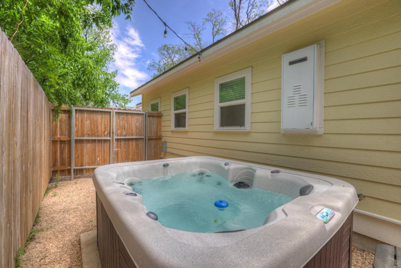 The Grove-C With Hot Tub - Walk To Main Street Villa Fredericksburg Exterior foto